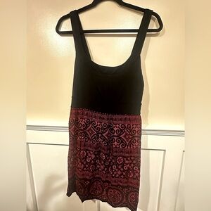 Black Sleeveless Red Design Dress